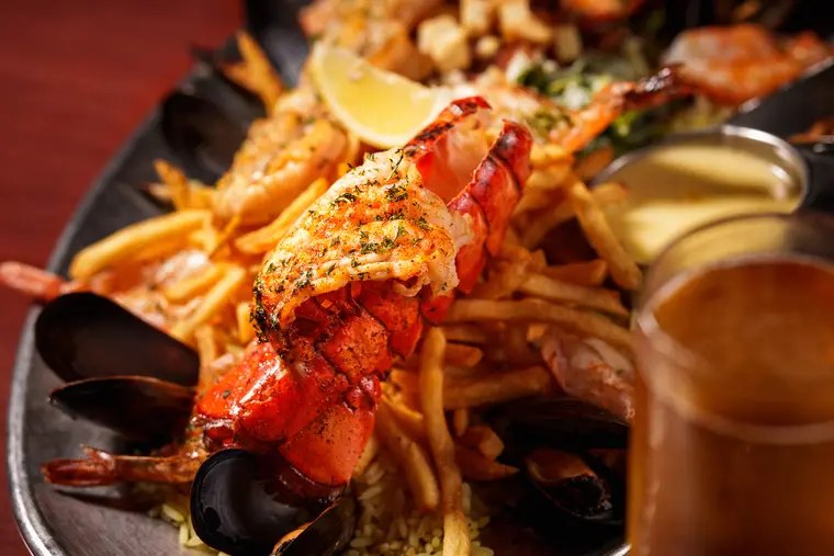 Assiette de fruits de mer et pâtes