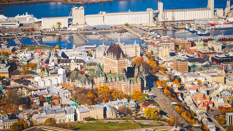 Vieux-Québec vu du ciel en automne